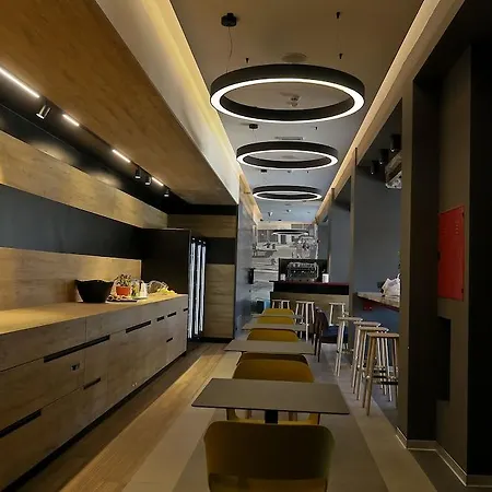Hotel Western Corsi Torrimpietra