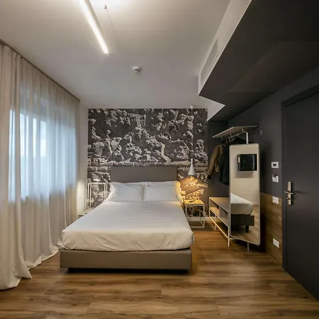 Szálloda Western Corsi 4*