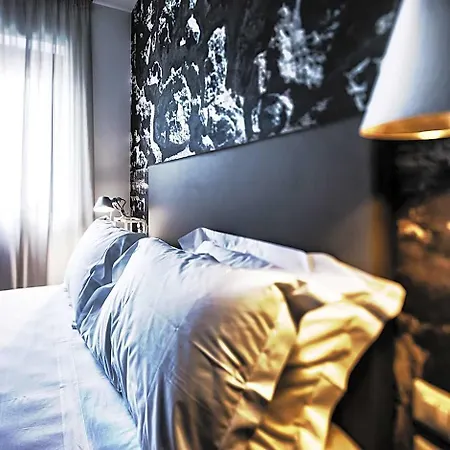 Western Corsi Szálloda 4*